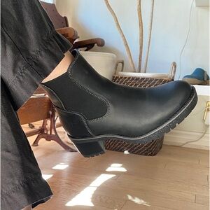 Cougar Dallas Leather Chelsea Boots